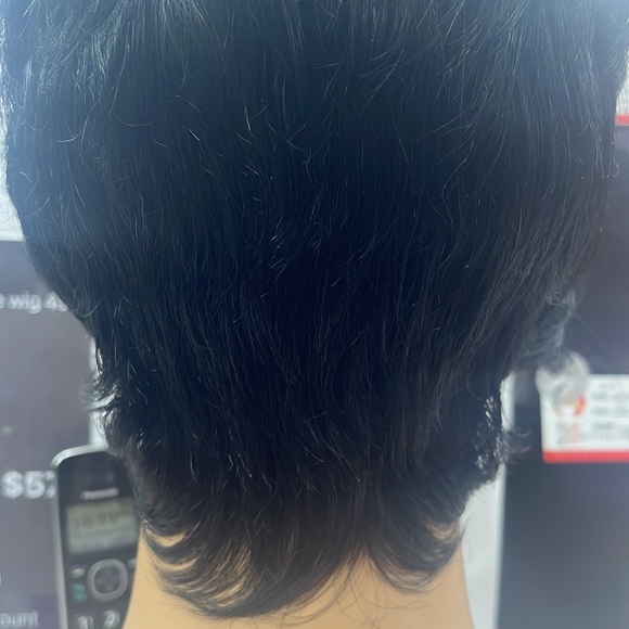 - - Beautiful pixie edge wig - Picture 5 of 7